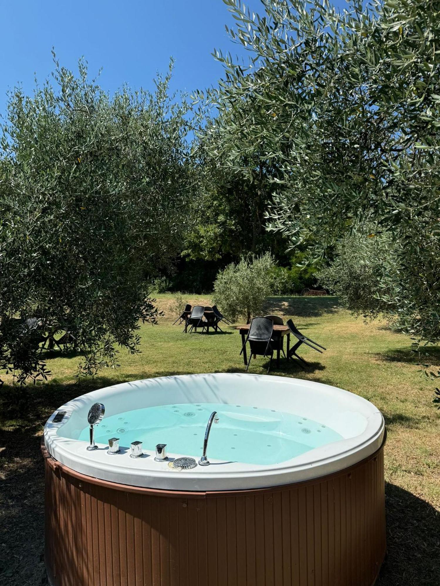 Chiusure Agriturismo Diffuso Monte Oliveto Maggiore מראה חיצוני תמונה